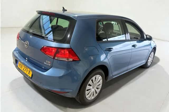 Volkswagen Golf (2016) thumbnail 5