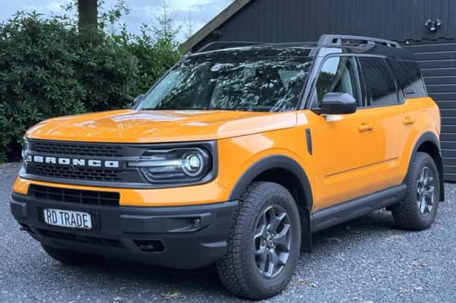 Ford Bronco (2021) thumbnail 2