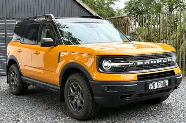 Ford Bronco (2021) thumbnail 4