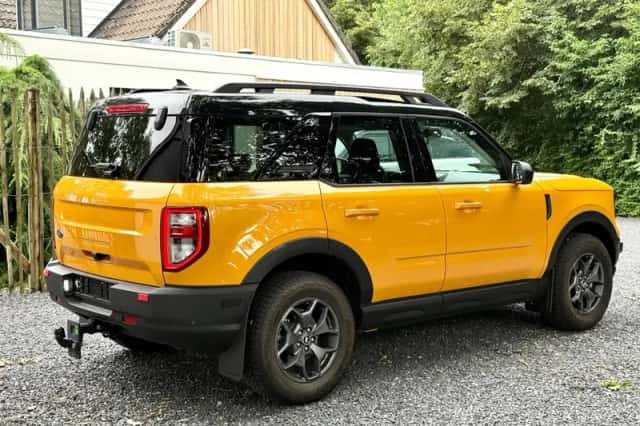 Ford Bronco (2021) thumbnail 5