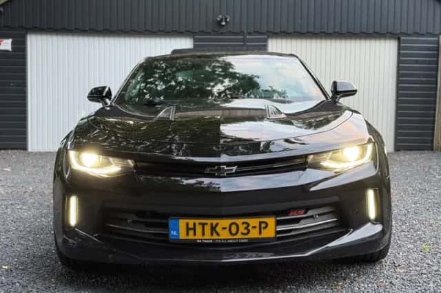 Chevrolet Camaro (2017) thumbnail 3