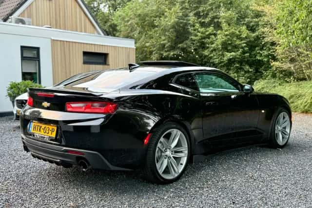 Chevrolet Camaro (2017) thumbnail 5