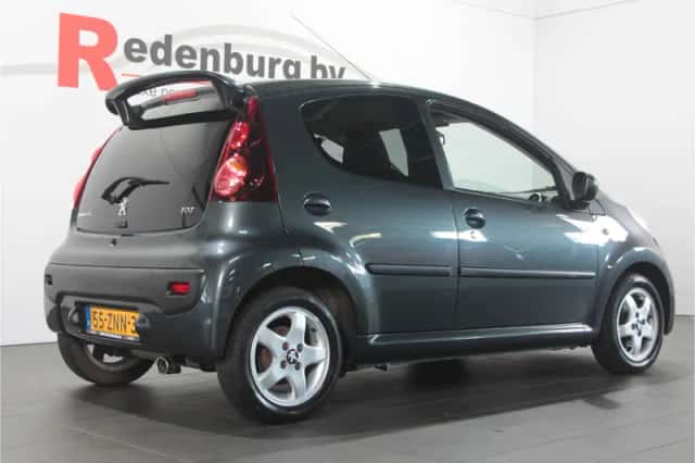 Peugeot 107 (2013) thumbnail 2