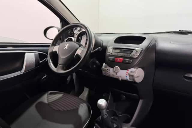 Peugeot 107 (2013) thumbnail 3