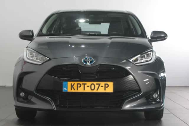 Toyota Yaris (2022) thumbnail 5