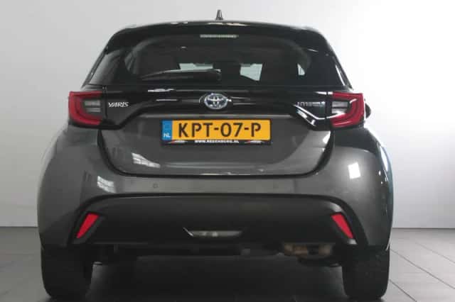 Toyota Yaris (2022) thumbnail 6