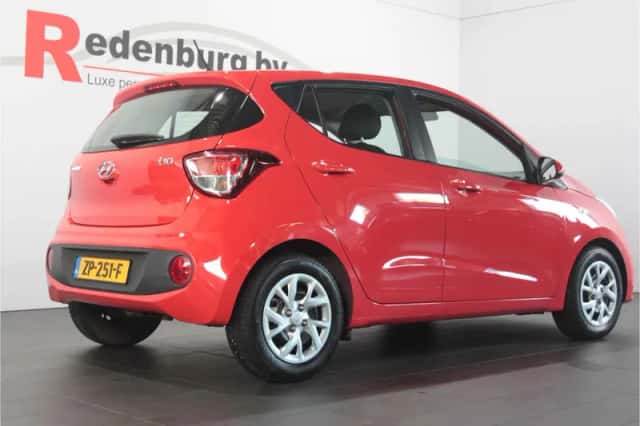 Hyundai i10 (2019) thumbnail 2