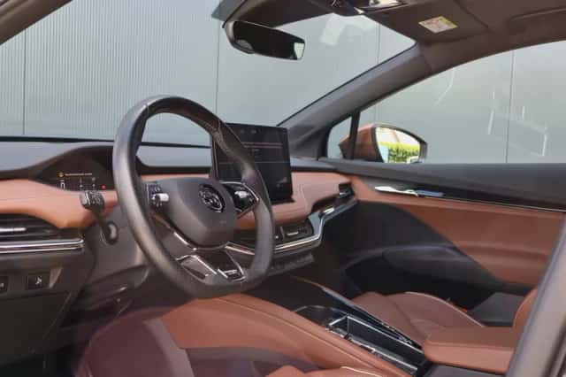 Škoda Enyaq (2021) thumbnail 3