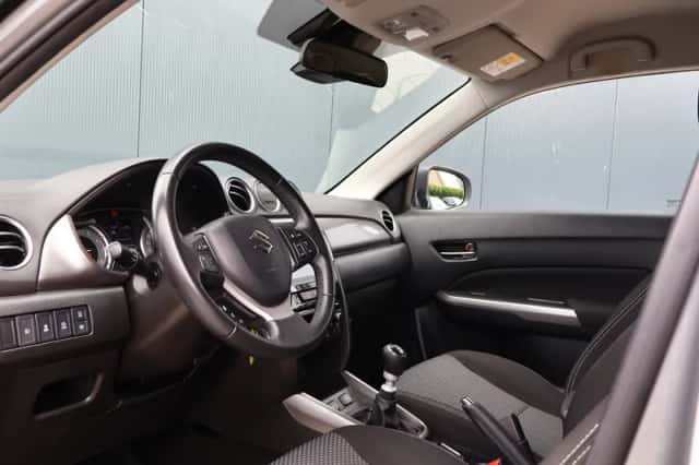 Suzuki Vitara (2022) thumbnail 3