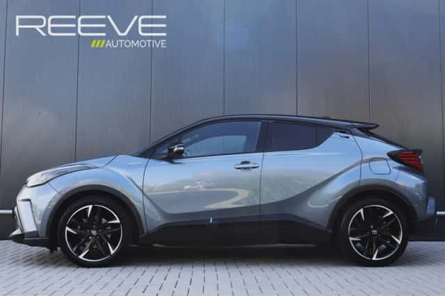 Toyota C-HR (2021) thumbnail 2