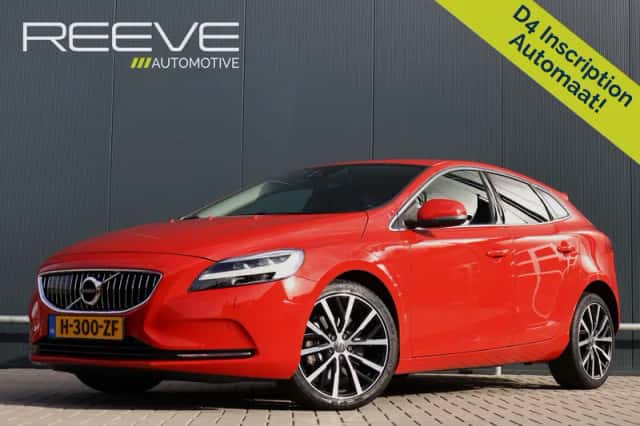 Volvo V40 (2016) thumbnail 1