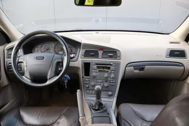Volvo V70 (2001) thumbnail 4