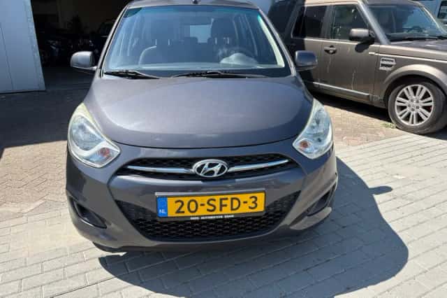 Hyundai i10 (2011) thumbnail 2