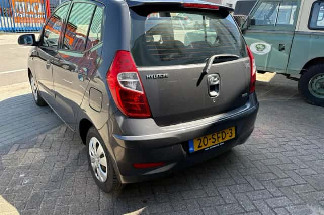 Hyundai i10 (2011) thumbnail 4