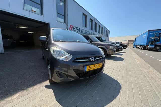 Hyundai i10 (2012) thumbnail 1