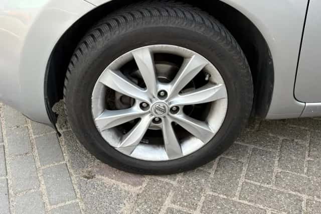 Nissan Note (2014) thumbnail 4