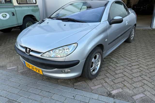 Peugeot 206 (2002) thumbnail 1