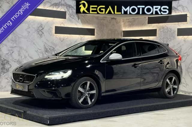 Volvo V40 (2019) thumbnail 1