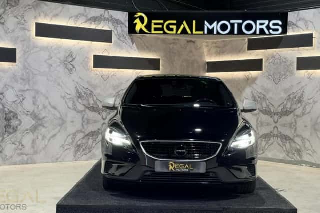 Volvo V40 (2019) thumbnail 2
