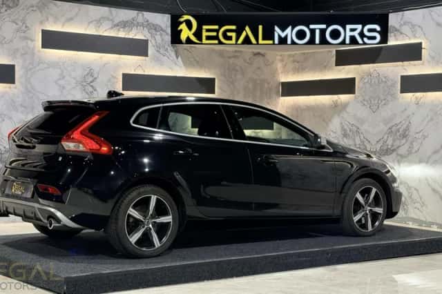 Volvo V40 (2019) thumbnail 5