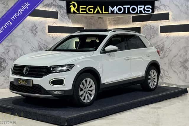 Volkswagen T-Roc (2019) thumbnail 1