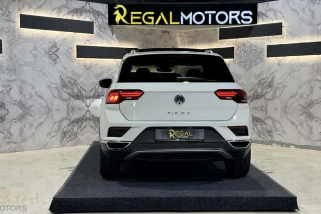 Volkswagen T-Roc (2019) thumbnail 6