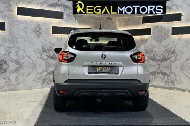 Renault Captur (2018) thumbnail 4