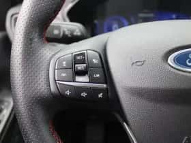 Ford Kuga (2024) thumbnail 39