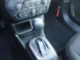 Jeep Renegade (2025) thumbnail 16