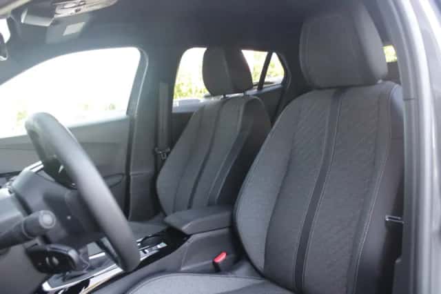 Peugeot 2008 (2025) thumbnail 2