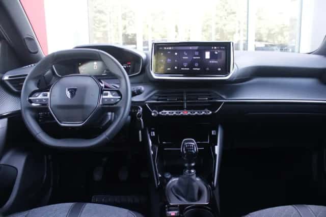 Peugeot 2008 (2025) thumbnail 6