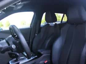 Peugeot 2008 (2022) thumbnail 2