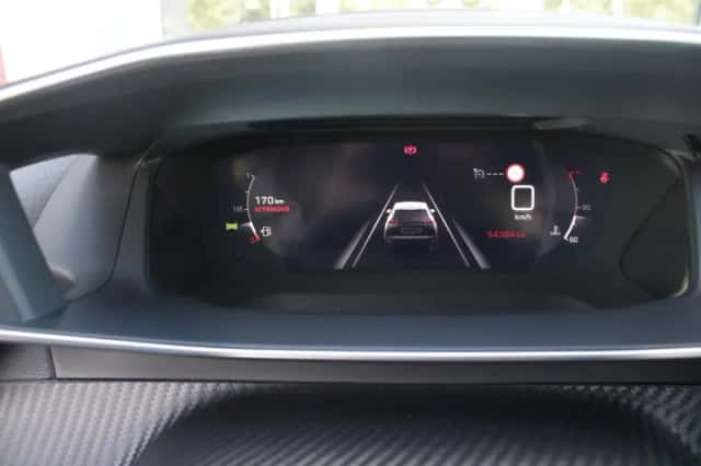 Peugeot 2008 (2022) thumbnail 5