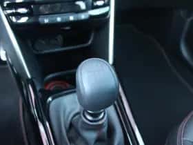 Peugeot 2008 (2019) thumbnail 16