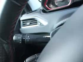 Peugeot 2008 (2019) thumbnail 32