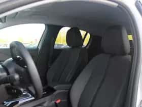 Peugeot 208 (2024) thumbnail 2