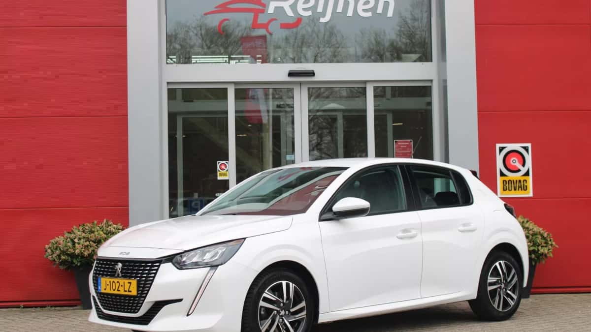 Peugeot 208 (2020) — foto 1