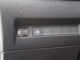 Peugeot 208 (2020) thumbnail 35