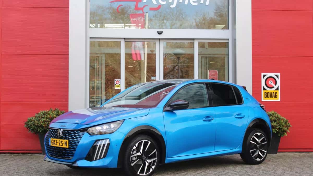 Peugeot 208 (2024) — foto 1