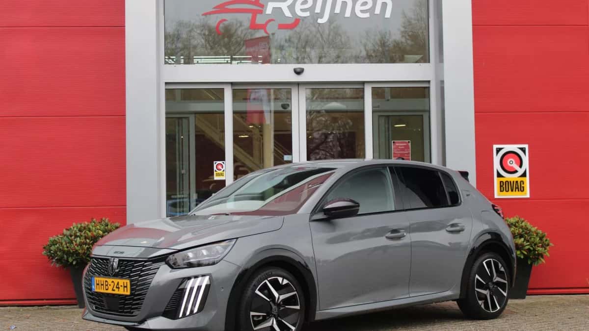 Peugeot 208 (2025) — foto 1