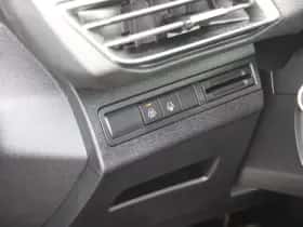 Peugeot 5008 (2023) thumbnail 28