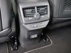 Peugeot 5008 (2023) thumbnail 32