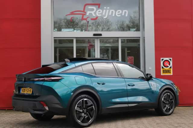 Peugeot e-408 (2025) thumbnail 4