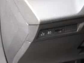 Peugeot e-408 (2025) thumbnail 35