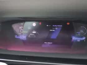 Peugeot e-408 (2025) thumbnail 5