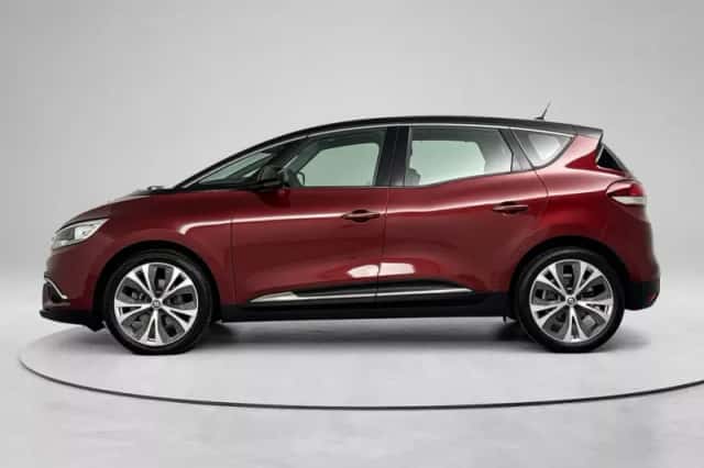 Renault Scénic (2017) thumbnail 2
