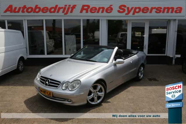 Mercedes-Benz CLK-Klasse (2004) thumbnail 1