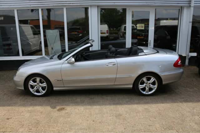 Mercedes-Benz CLK-Klasse (2004) thumbnail 5
