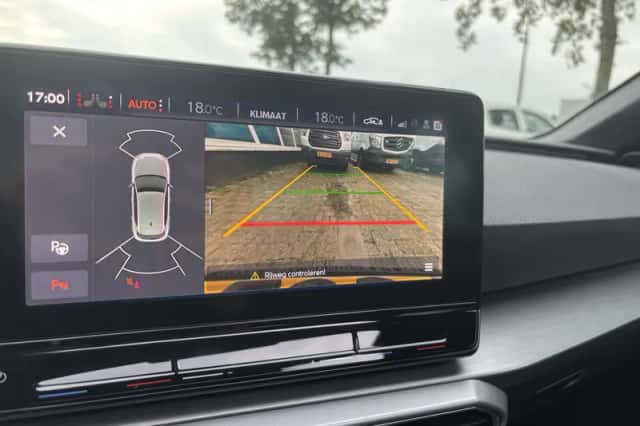 SEAT Leon (2020) thumbnail 6