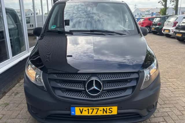 Mercedes-Benz Vito (2018) thumbnail 3
